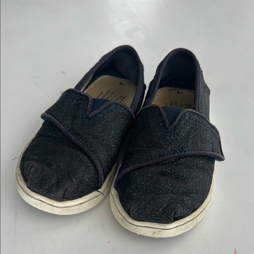 Toddler Girls Tiny Toms Black Moccasins Size 8